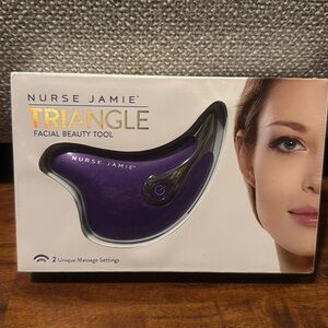 Nurse Jamie Triangle Facial Beauty Tool